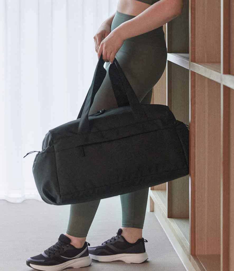 Quadra Studio Holdall | Black Bag - Lancashire Teamwear