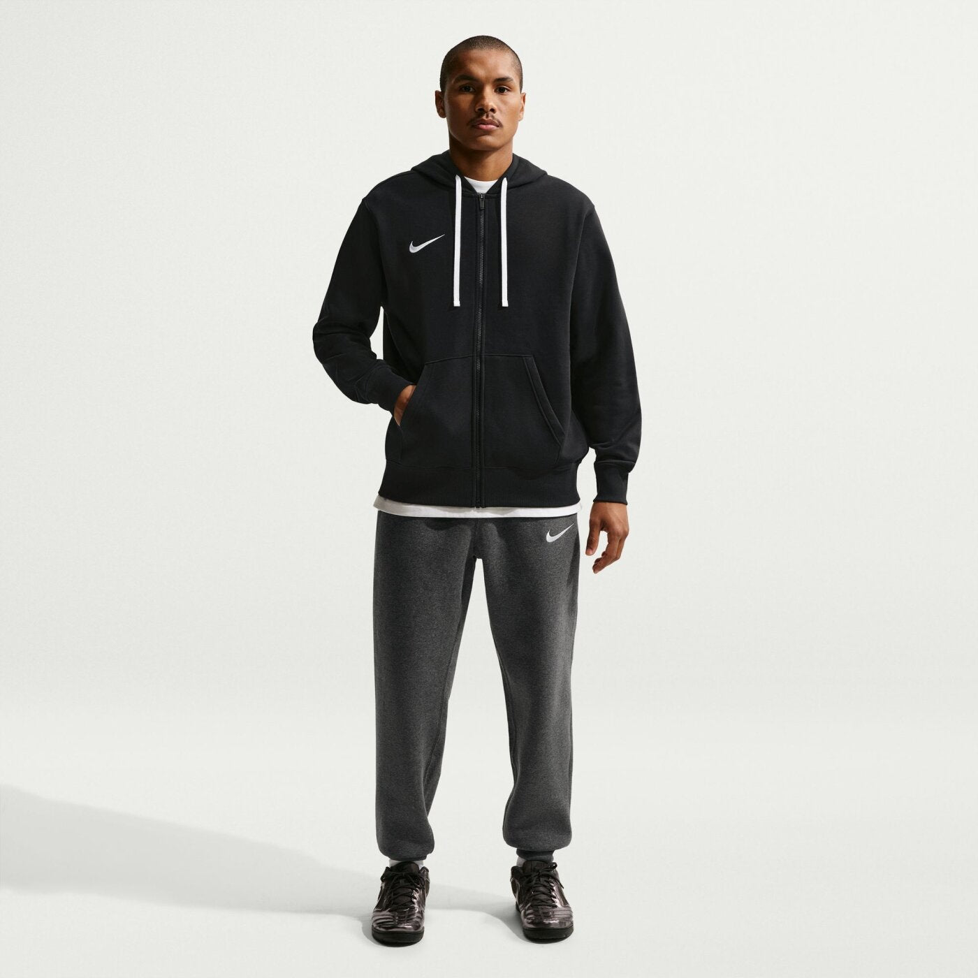 Bolton Metro Nike Park 26 Full-Zip Fleece Hoodie in Black – Women's