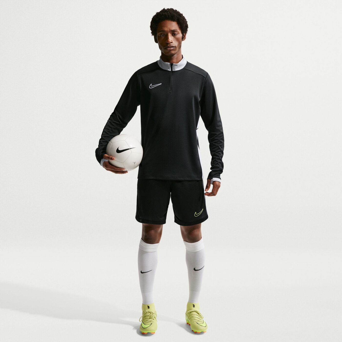 Bolton Metro Nike Dri-FIT Academy 25 Drill Top in Black – Men's